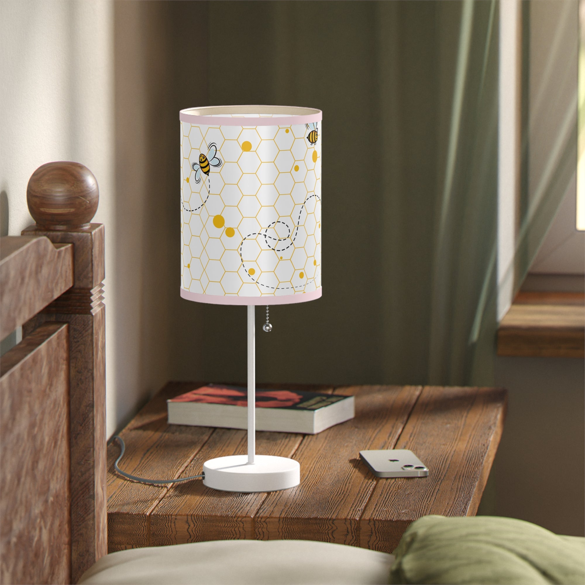 Chic Bee-Themed Table Lamp